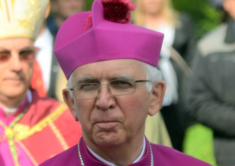 abp Wacław Depo [wywiad] Abp Depo: Czym innym jest pośrednictwo Maryi u boku Syna, czym innym modlitwa za pośrednictwem Maryi