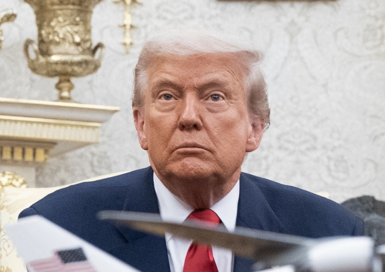 Prezydent USA Donald Trump Donald Trump podpisał ustawę nakazującą departamentowi sprawiedliwości ujawnienie akt Epsteina