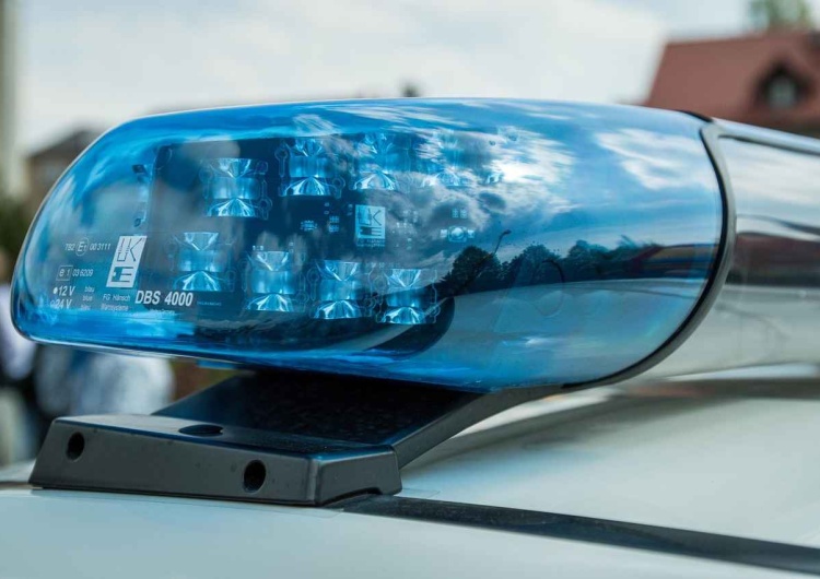 Policja (zdj. ilustracyjne) Policjanci podejrzani o nękanie bezdomnych. Skandal w Koszalinie  