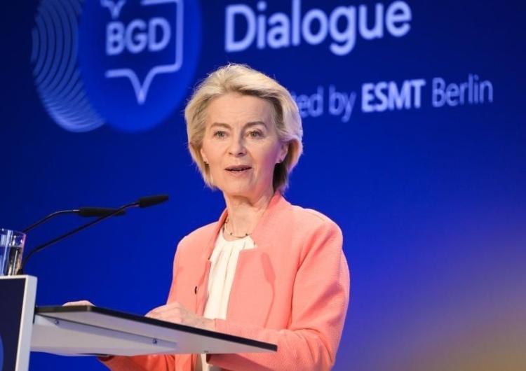 Przewodnicząca Komisji Europejskiej Ursula von der Leyen Bruksela chce ukarać Słowację za stawianie konstytucji ponad przepisami UE