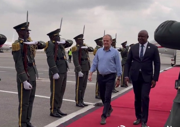 Donald Tusk Burza po nagraniu Tuska w Angoli. Ekspert: 