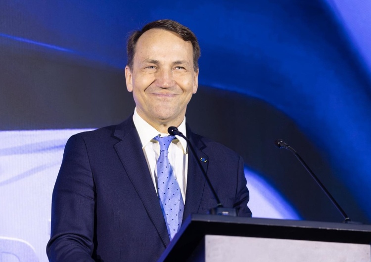 Minister spraw zagranicznych Radosław Sikorski Radosław Sikorski nie znalazł czasu na rozmowę z ambasadorem Izraela, bo... promuje swoją książkę?