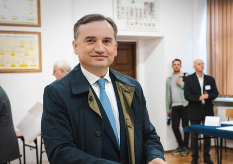 Zbigniew Ziobro Ziobro do Żurka: Tak to jest, gdy próbuje się udawać silnego drwala, a jest się jedynie fujarą