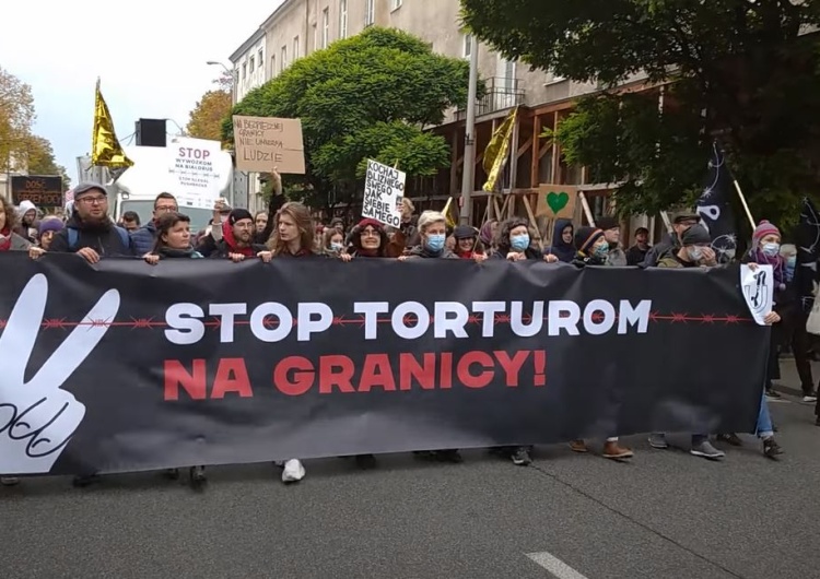  Obłęd. Autokary z demonstrantami pojadą na granicę. 