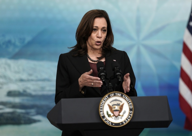 Wiceprezydent USA Kamala Harris Biden przekazał władzę Kamali Harris. Prezydent będzie przechodził zabieg medyczny