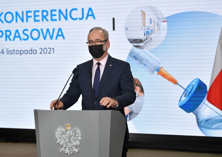 Czeka nas powrót obostrzeń? Niepokojące słowa szefa resortu zdrowia
