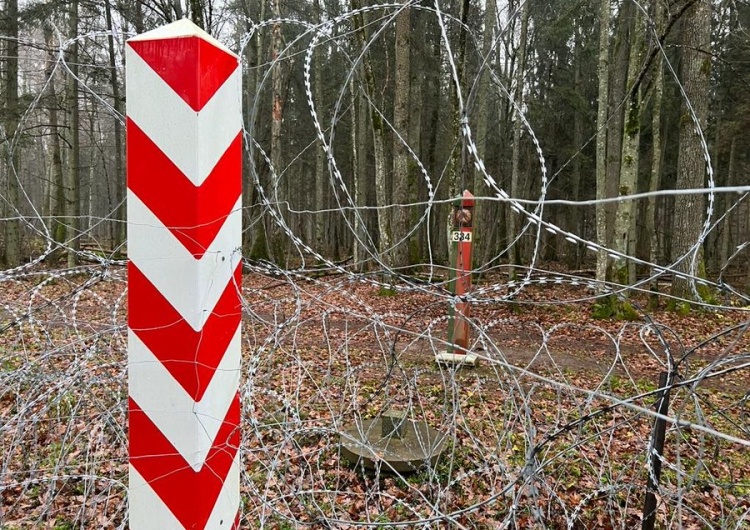 Granica polsko-białoruska Niektórzy imigranci z polsko-białoruskiej granicy mają rosyjskie przeszkolenie bojowe? Stanisław Żaryn ostrzega