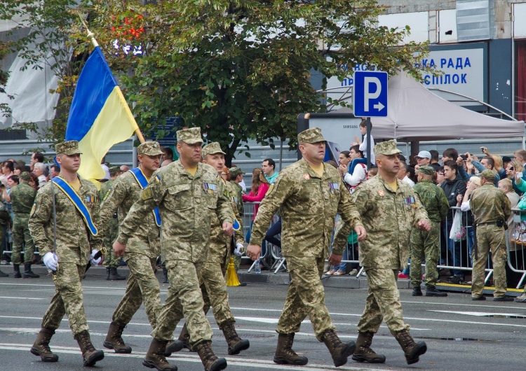  Czy NATO powinno pomóc Ukrainie w razie ataku Rosji? Polacy nie mają wątpliwości [SONDAŻ]