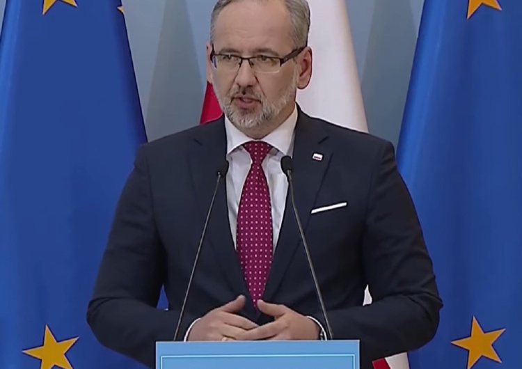 Obowiązkowe szczepienia, limity i nauka zdalna. Oto nowe obostrzenia