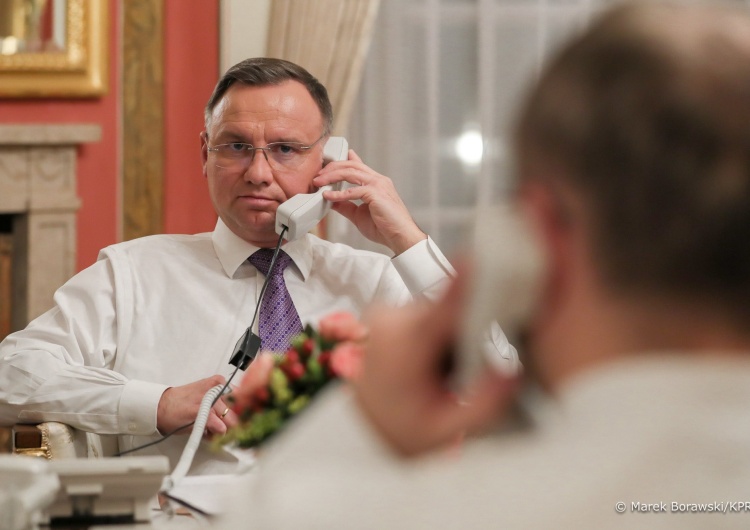 Trwa rozmowa prezydenta Andrzeja Dudy z Joe Bidenem i pozostałymi przywódcami B9