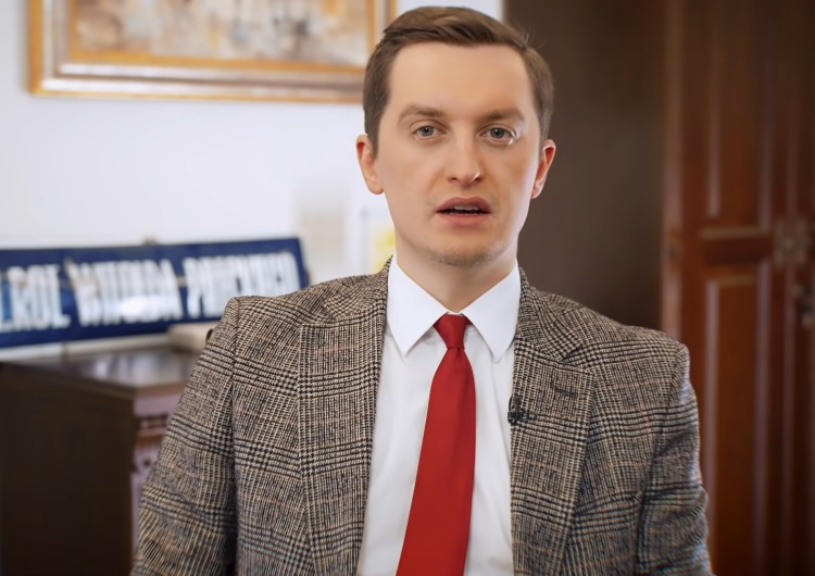 „Hejter spod #SilniRazem skazany”. Groził ministrowi Kalecie
