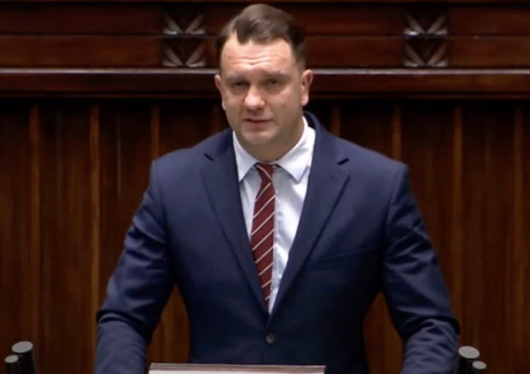  Łukasz Mejza powinien podać się do dymisji? Wynik badania nie pozostawia złudzeń [SONDAŻ]