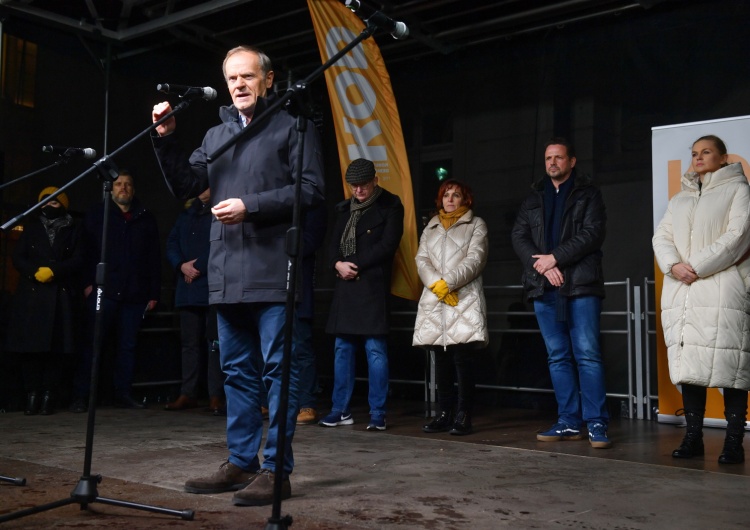 Prawy Sierpowy: Tusk z depresji szubienice będzie stawiał?