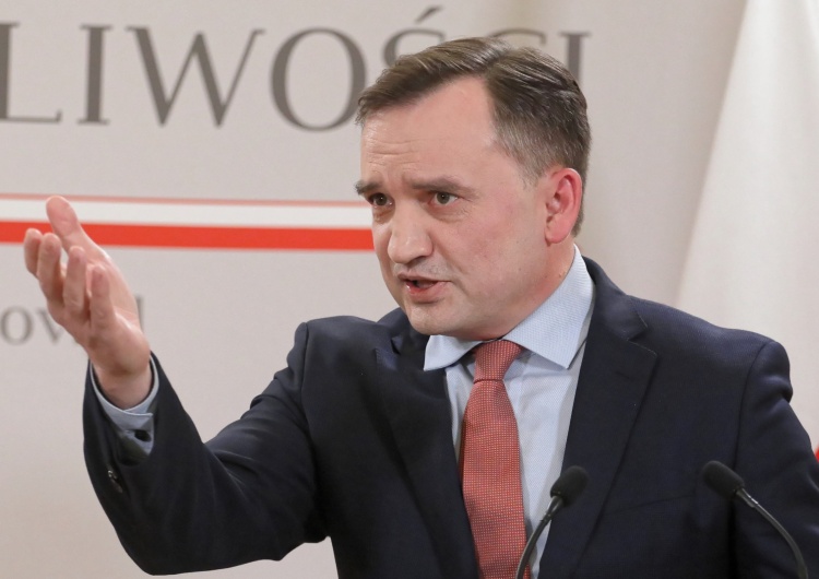 Zbigniew Ziobro „Nie spodobał się urzędasom w Brukseli wyrok polskiego TK”. Ziobro ostro o decyzji KE [VIDEO]