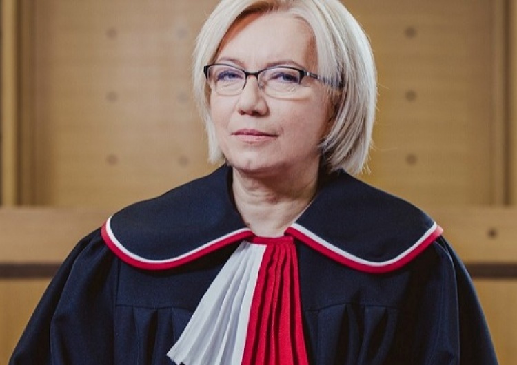 Prezes TK Julia Przyłębska Niemcy sklasyfikowali Julię Przyłębską. Prezes polskiego TK w obraźliwym rankingu