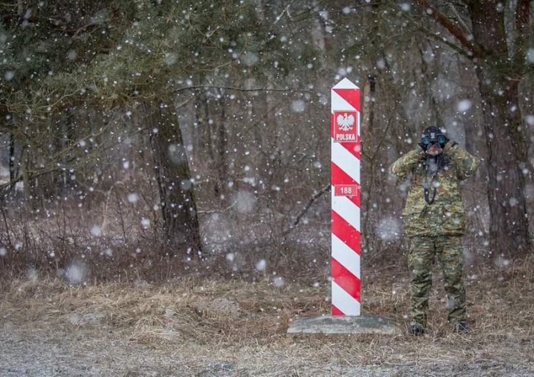 Straż na granicy Niespokojnie na granicy z Białorusią. Białoruskie służby uszkodziły polskie umocnienia