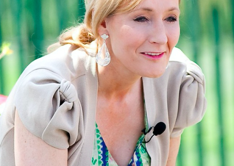  J.K. Rowling „Guardian” anuluje plebiscyt na „Człowieka Roku 2021”. Powodem pierwsze miejsce J.K. Rowling?