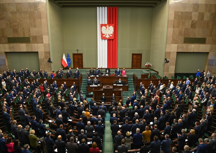 Szykują się transfery do partii rządzącej? Zastanawiające słowa ważnego polityka PiS