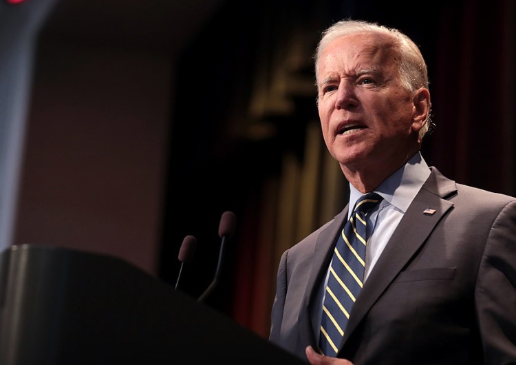 Joe Biden „USA odpowiedzą zdecydowanie, jeśli Rosja dokona inwazji na Ukrainę”. Biden rozmawiał z Zełenskim