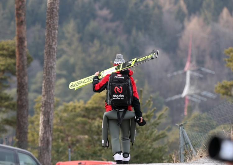 Kamil Stoch Kamil Stoch wycofany z Turnieju Czterech Skoczni