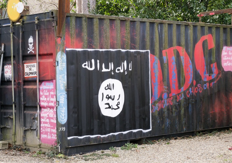 Flaga ISIS Szwecja: Matka oskarżona o zwerbowanie 12-letniego syna do ISIS