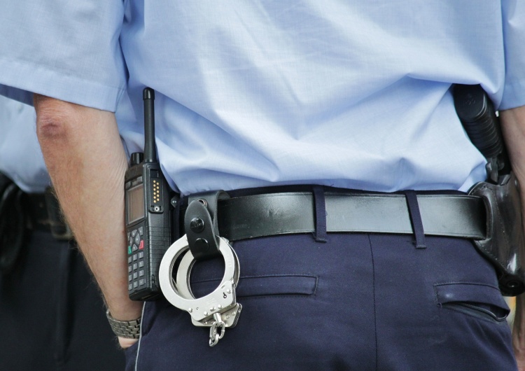 Policja Ministerstwo Finansów uspokaja. „Polski Ład nie wpływa na planowane podwyżki dla Policji”