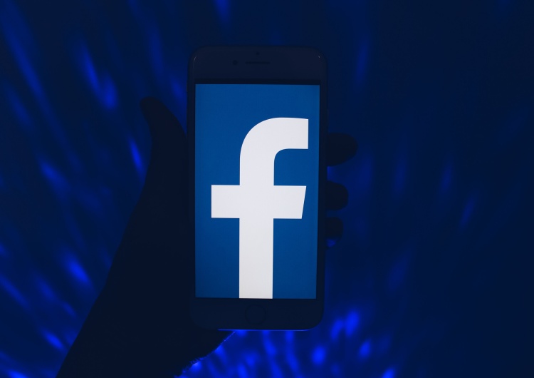 Premier mówi o konfrontacji Konfederacji z Facebookiem „USA i UE pozwoliły, by dżinn ponadnarodowych korporacji wyleciał z butelki”. Premier krytykuje usunięcie Konfederacji z Facebooka