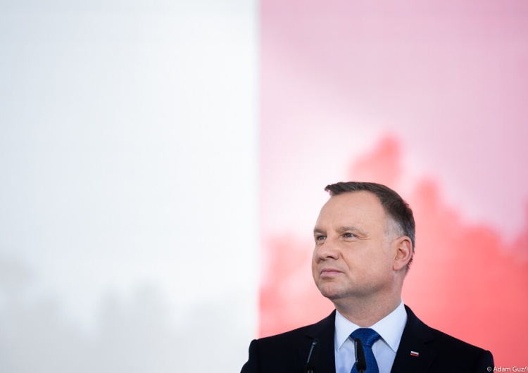 Andrzej Duda Jak się czuje prezydent zakażony COVID-19? Prezydencka minister podaje nowe informacje