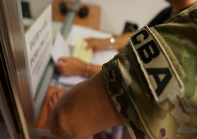 Zatrzymano samorządowca. Śledztwo CBA i Departamentu ds. Przestępczości Zorganizowanej i Korupcji