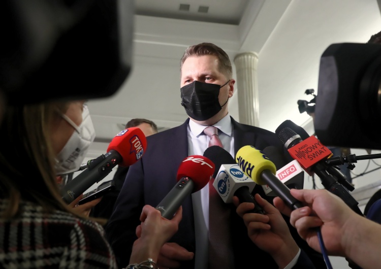 Zaskakująca decyzja MEiN ws. nauczania zdalnego? Nieoficjalne informacje