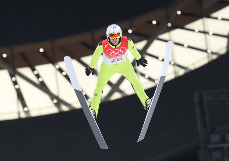 Dawid Kubacki Mamy pierwszy medal! Fenomenalny występ Dawida Kubackiego