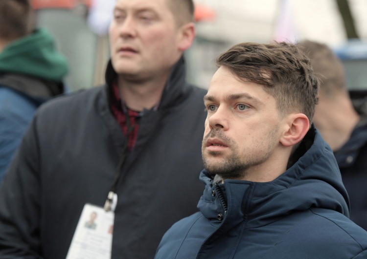Michał Kołodziejczak Nowy sondaż miażdżący dla Agrounii. Kołodziejczak zabiera głos