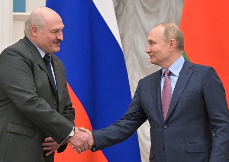RIA: Putin i Łukaszenka obserwują ćwiczenia strategicznych sił jądrowych