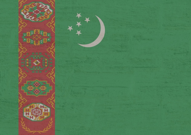 flaga Turkmenistanu Turkmenistan: Czy syn zastąpi ojca na stanowisku głowy państwa? Czyli o „kraju nieprawdopodobnie szczęśliwym”
