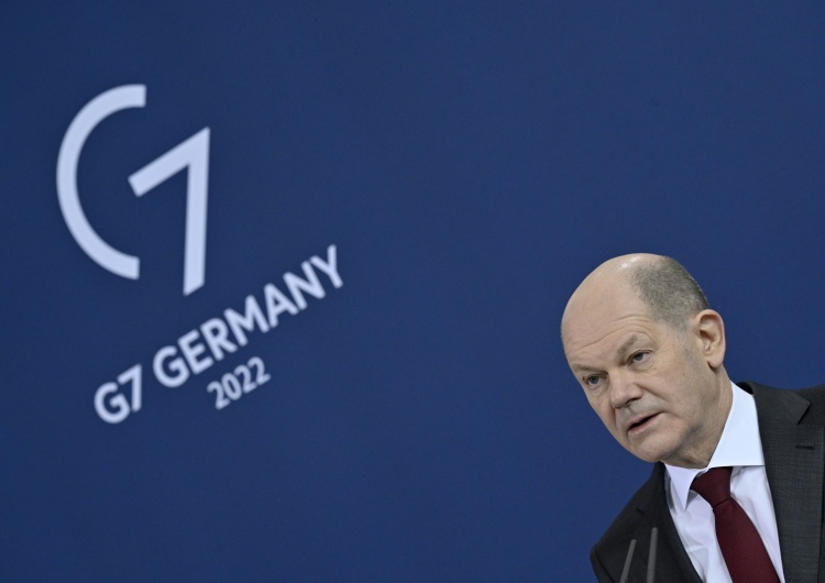 Olaf Scholz Niemcy wstrzymują uruchomienie Nord Stream 2