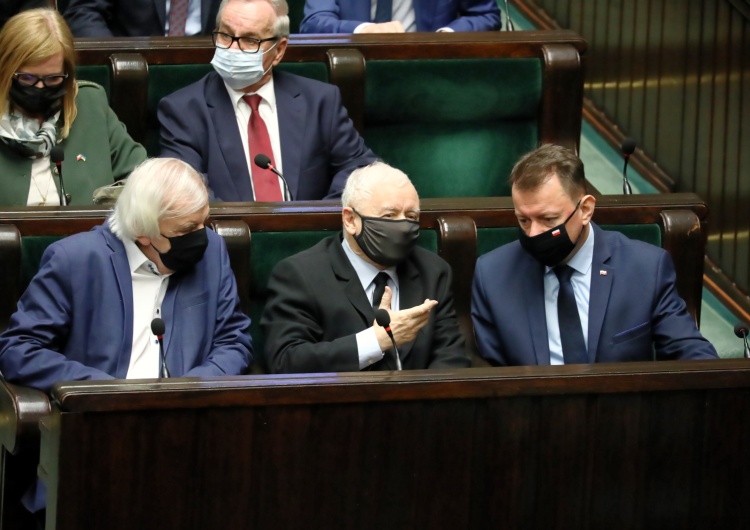  [NOWY SONDAŻ] Wzrost Zjednoczonej Prawicy, spadek Koalicji Obywatelskiej