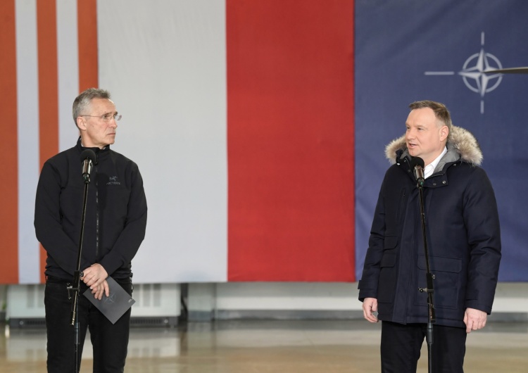Andrzej Duda i Jens Stoltenberg Andrzej Duda: Nie wyślemy naszych samolotów na Ukrainę