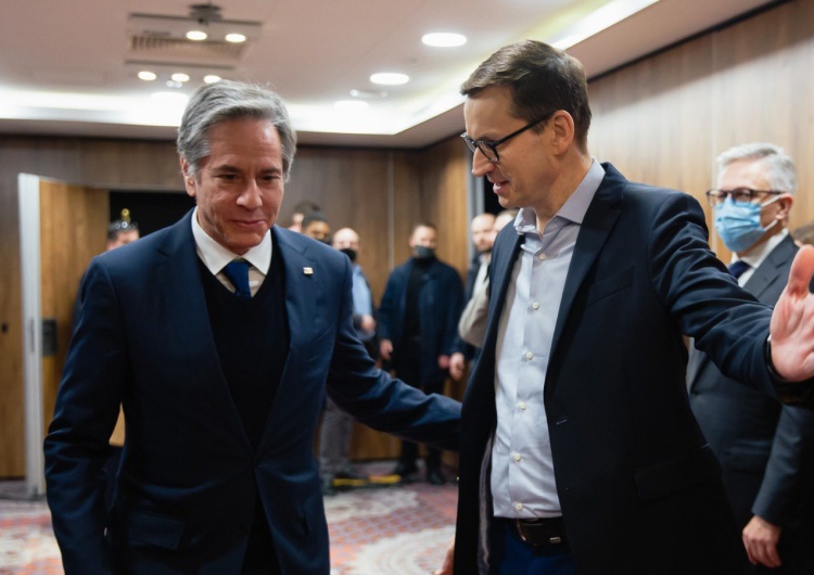 Premier rozmawiał z sekretarzem stanu USA. „Sankcje muszą być miażdżące”