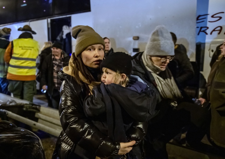 uchodźcy na polsko-ukraińskim przejściu granicznym w Hrebennem Rzecznik SG: Liczba uchodźców z Ukrainy przekroczy dziś milion