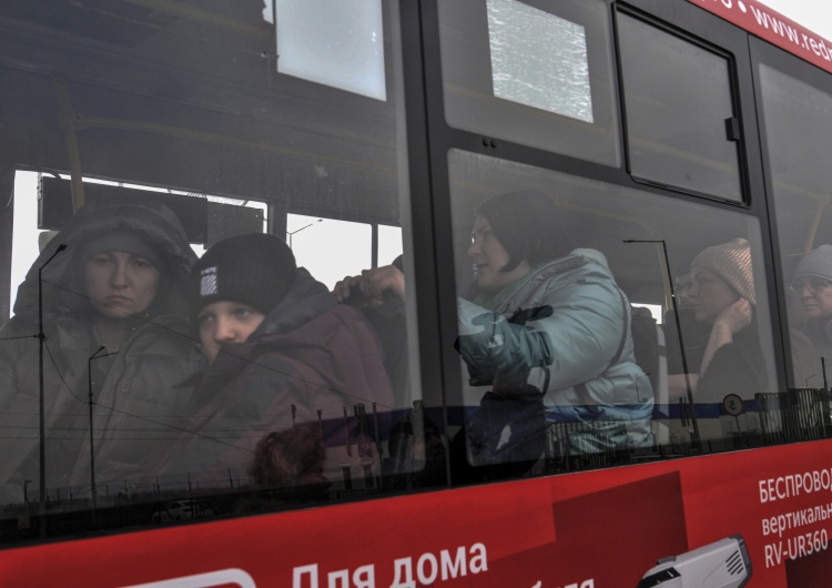 Uchodźcy z Mariupola Rosjanie zaatakowali korytarz humanitarny dla mieszkańców Mariupola