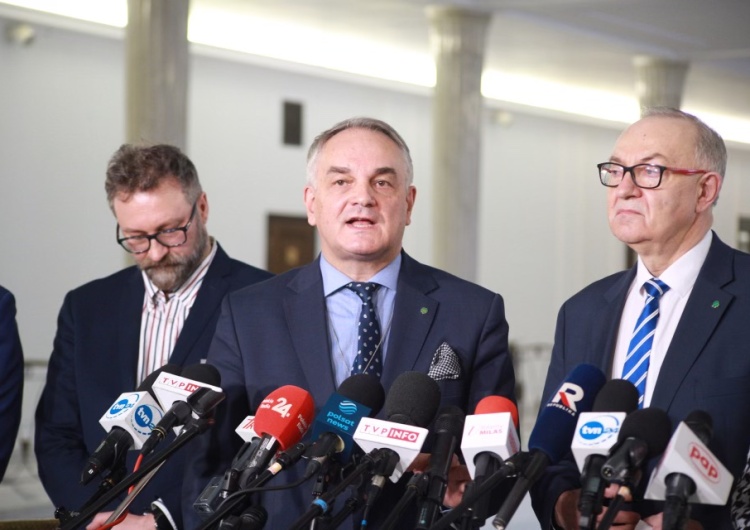 Waldemar Pawlak Za rządów Tuska wynegocjował kontrakt z Rosją, przed którym broniła nas nawet UE. Teraz Pawlak doradza