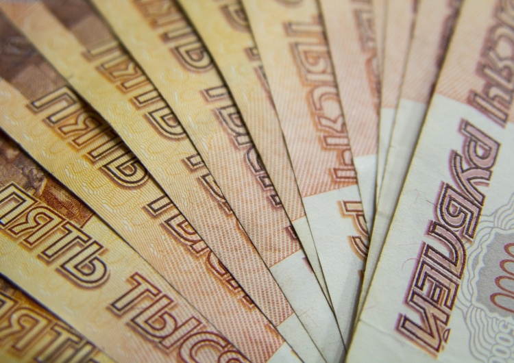 Rosyjski rubel „Putin zniszczył rubla”. Zaskakująca decyzja rosyjskiego banku centralnego