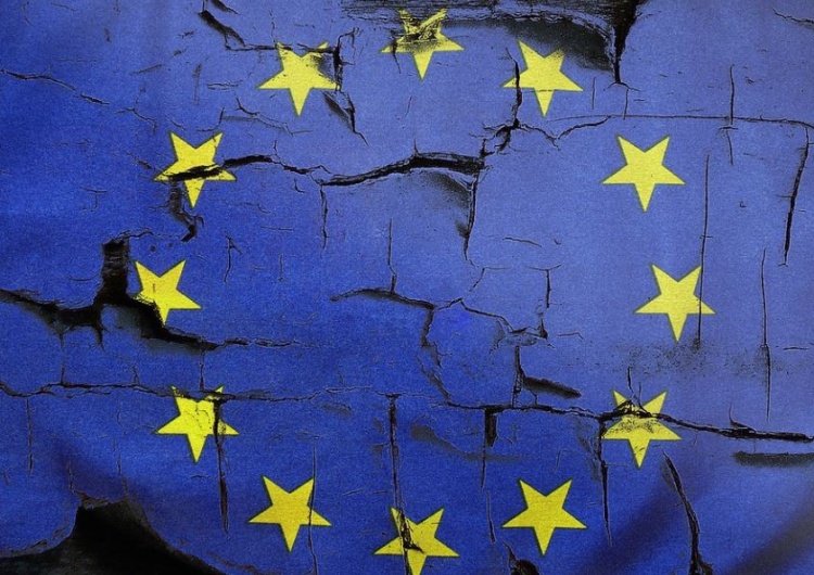 Prawy Sierpowy: Czy Unia Europejska nie jest przypadkiem na liście płac Putina???