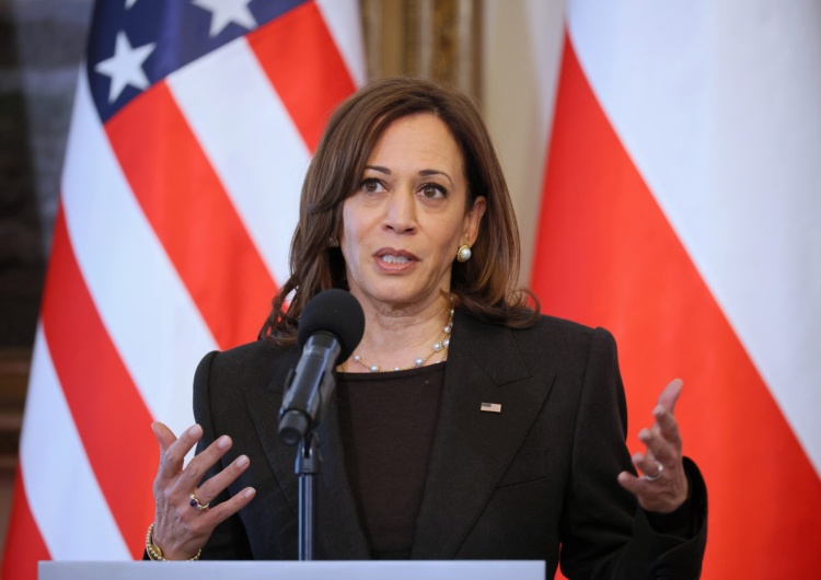 Kamala Harris podczas wizyty w Polsce, Warszawa 10 marca 2022 r. Kamala Harris: Stany Zjednoczone przekażą 50 mld dolarów w ramach programu żywnościowego m.in. dla uchodźców z Ukrainy