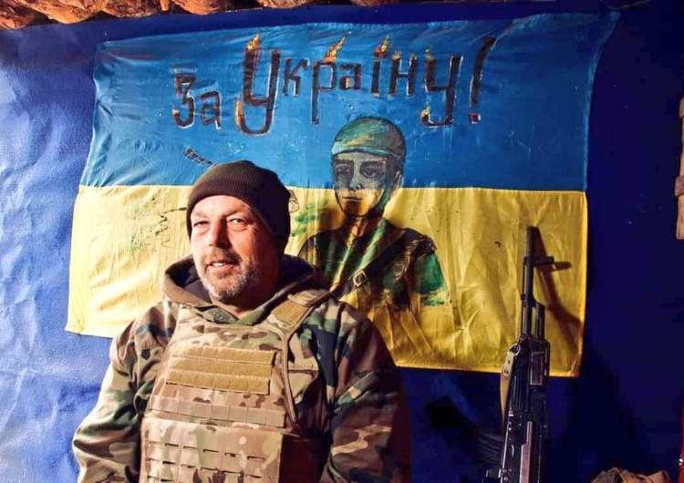 Starszy sierżant Mykoła Nedelskij, który zniszczył w okolicach Ługańska dwa rosyjskie czołgi i wóz pancerny TVN już „oddaje Rosji wschodnią Ukrainę” – „W co gra TVN?” [WIDEO]