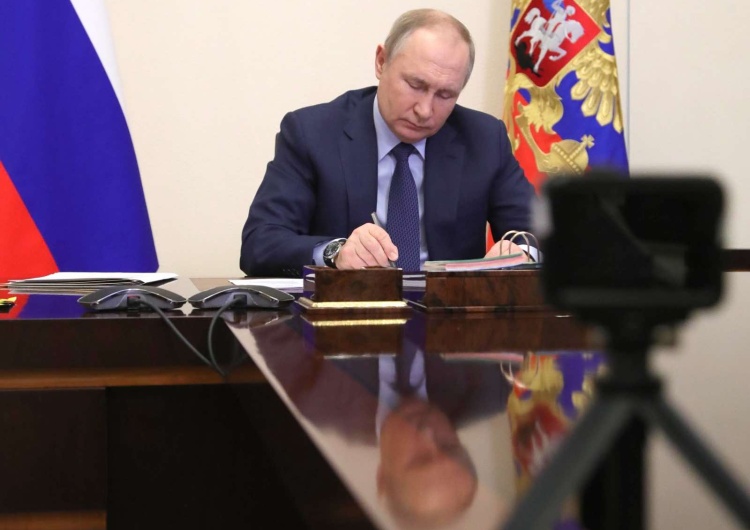 Władimir Putin Niepokojące doniesienia Pentagonu. „Będą polegać na tzw. głupich bombach”