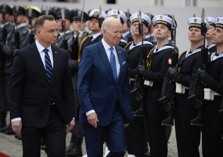 Joe Biden i Andrzej Duda Prezydent Biden o Putinie: Jest rzeźnikiem!