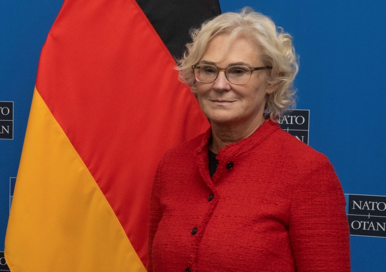 Minister obrony Niemiec Christine Lambrecht Minister obrony Niemiec odpowiada na krytykę ws. dostaw broni na Ukrainę. Nie zgadniecie, co powiedziała