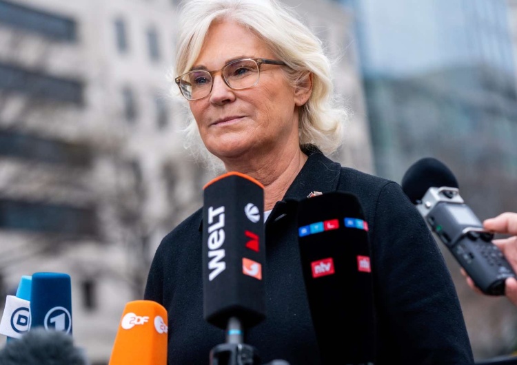 Niemiecka minister obrony narodowej Christine Lambrecht Zaskakujące informacje „Bilda”. „Niemiecki MON trzy tygodnie zwlekał ze zgodą”