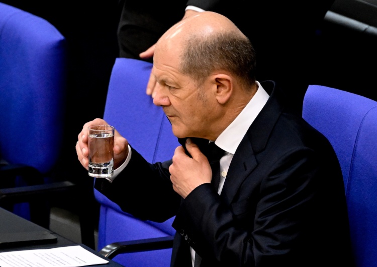 Kanclerz RFN Olaf Scholz Zakaz importu rosyjskiego węgla w UE wejdzie miesiąc później, niż planowano. „To efekt nacisków Niemiec”
